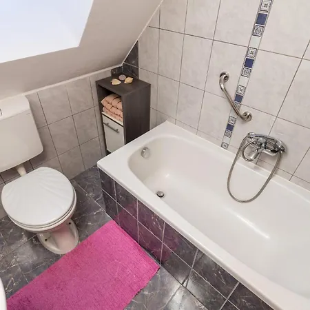 2 Bedroom Beautiful In * 弗济内
