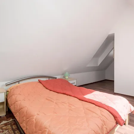 2 Bedroom Beautiful In