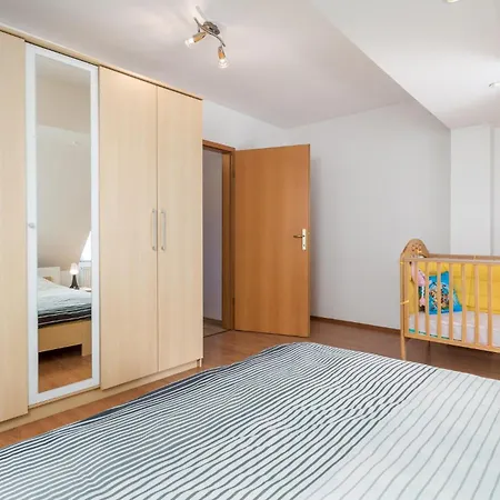 公寓 2 Bedroom Beautiful In