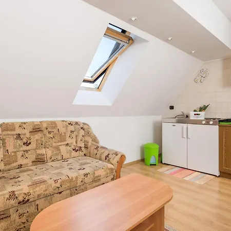2 Bedroom Beautiful In *