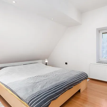 2 Bedroom Beautiful In *
